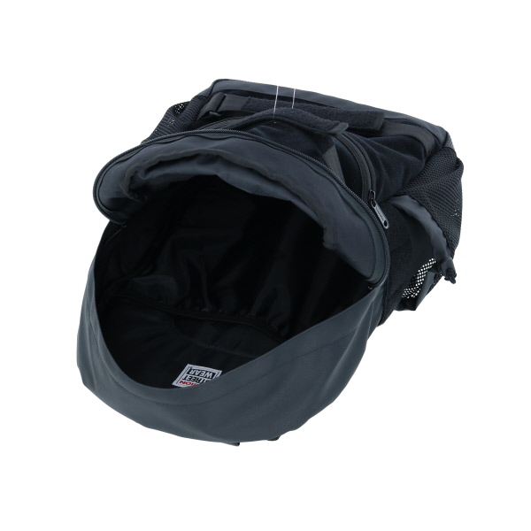 Vision Street Wear ビジョン アレンジできるオリジナル刺繍ワッペン付 デイパック型黒リュック 17l ラババンリュックにもおすすめ 鞄通販バッグフリーク 財布 ビジネスリュック メッセンジャーバッグ全品送料無料 ギフト対応 財布 リュック